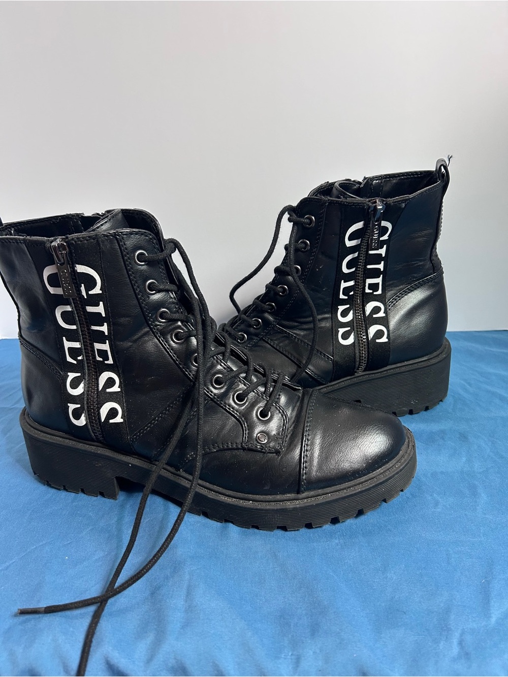 GUESS Black faux leather Lace-Up Combat Boots size 10 medium